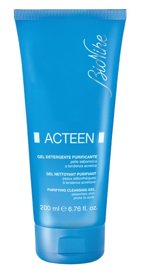 AKNET GEL DETERGENTE PURIFICANTE 200 ML - Farmacia Castello Srl